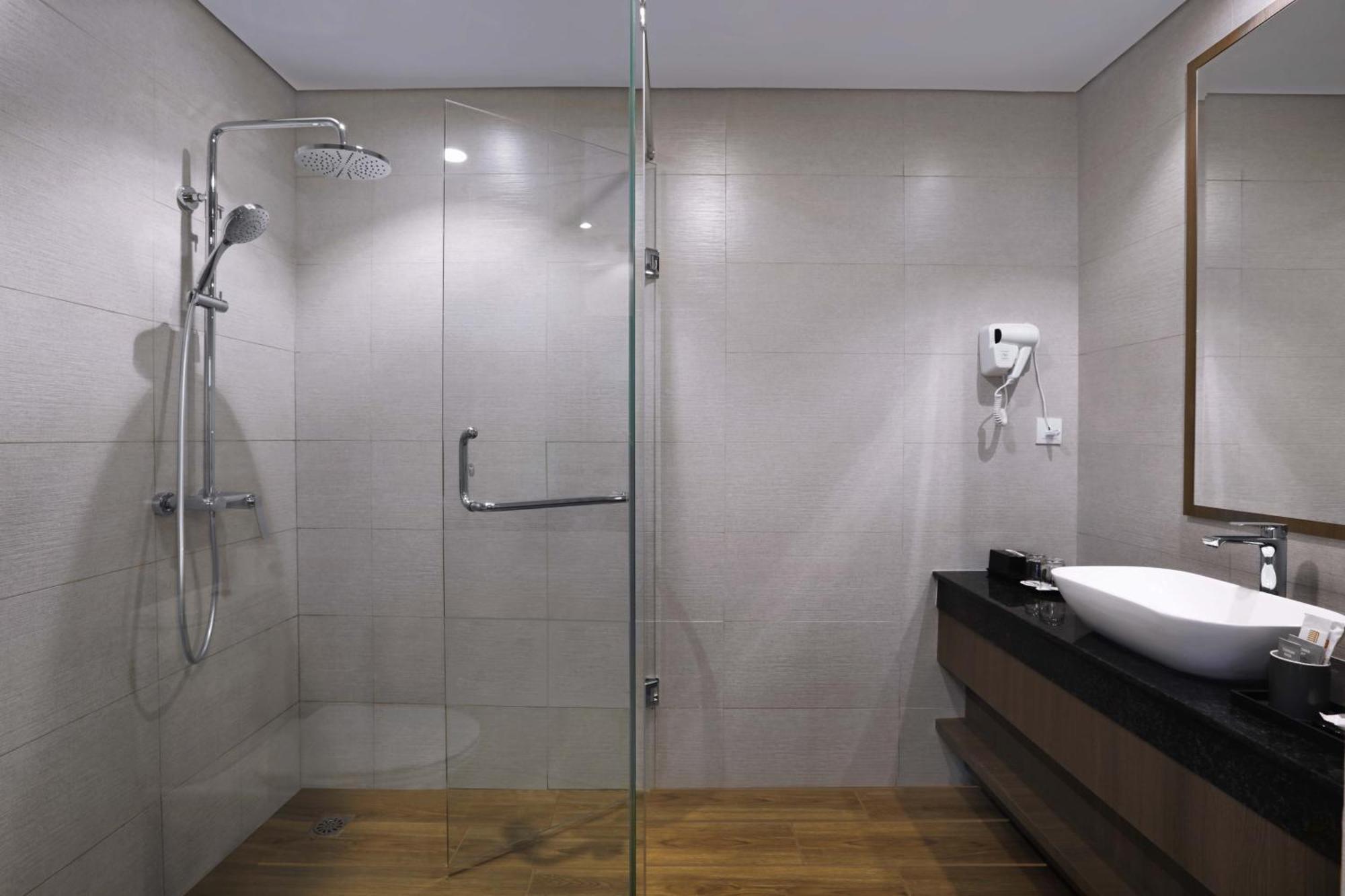 Hotel Harper Premier Nagoya Batam Esterno foto