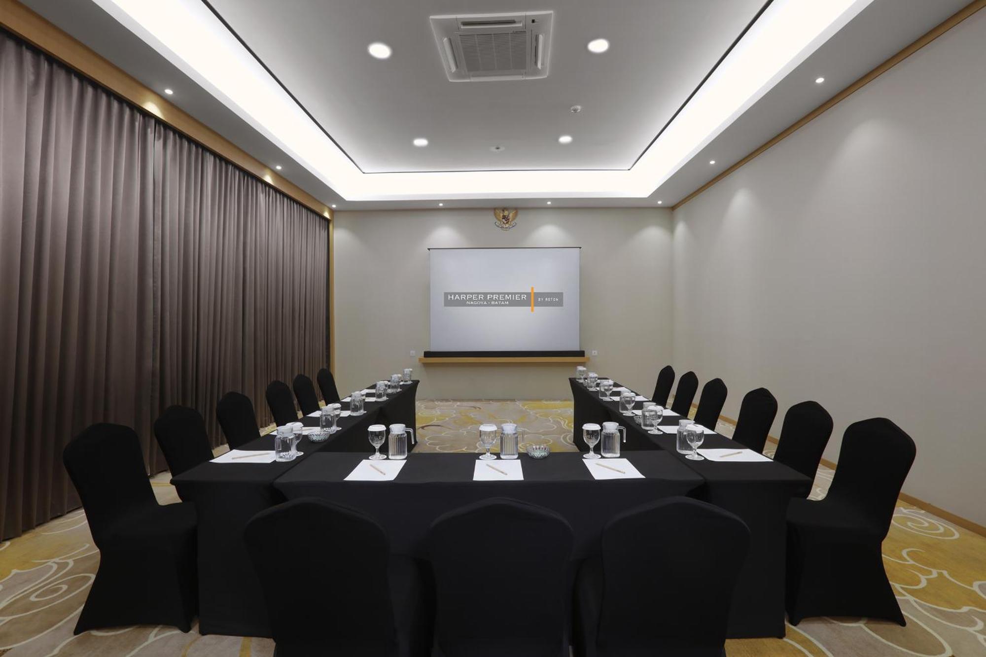 Hotel Harper Premier Nagoya Batam Esterno foto
